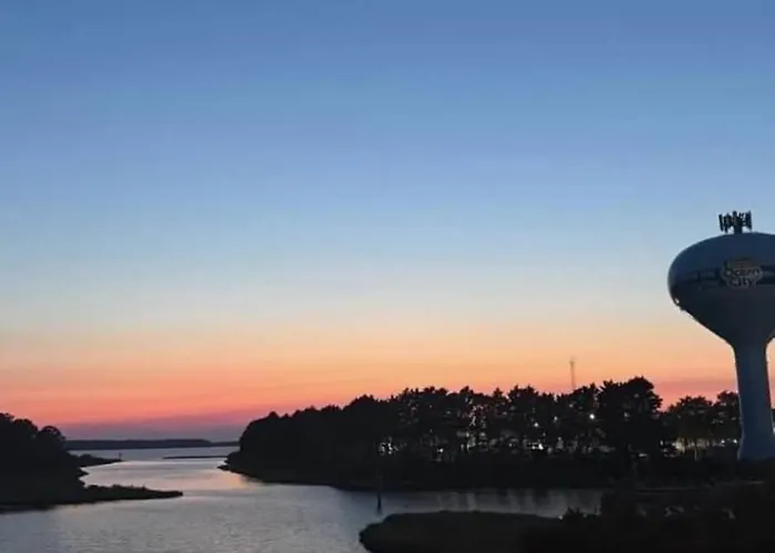 Sunset 105 *
